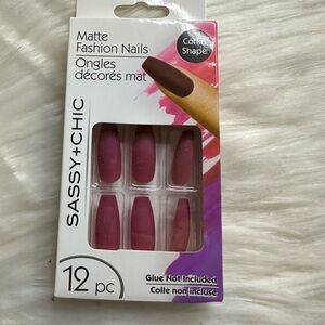 🩷5/$10 Sassy+Chic Matte Fashion Nails - Coffin Shape